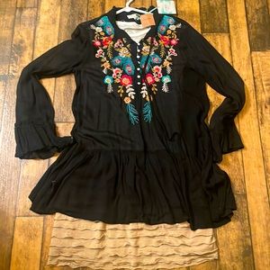 UMGEE embroidered tunic/dress NWT SIZE SMALL, but runs big